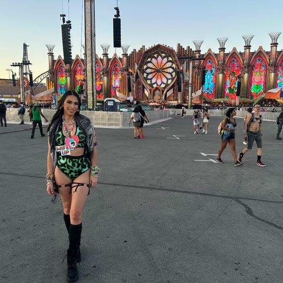 Meet your Posher, T_ara - Picture 1 of 1